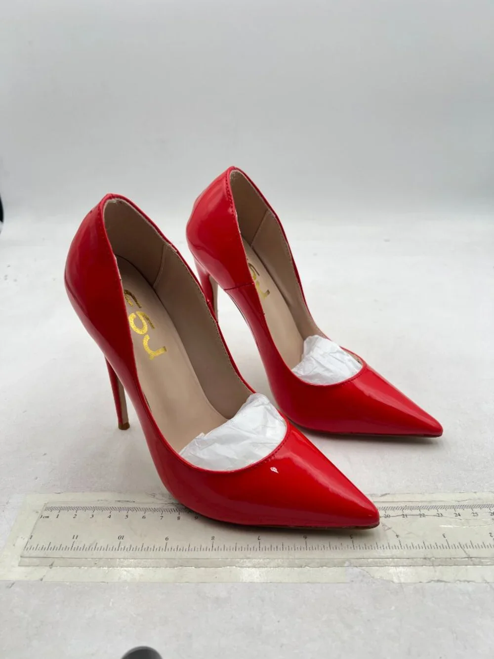FSJ red pointed